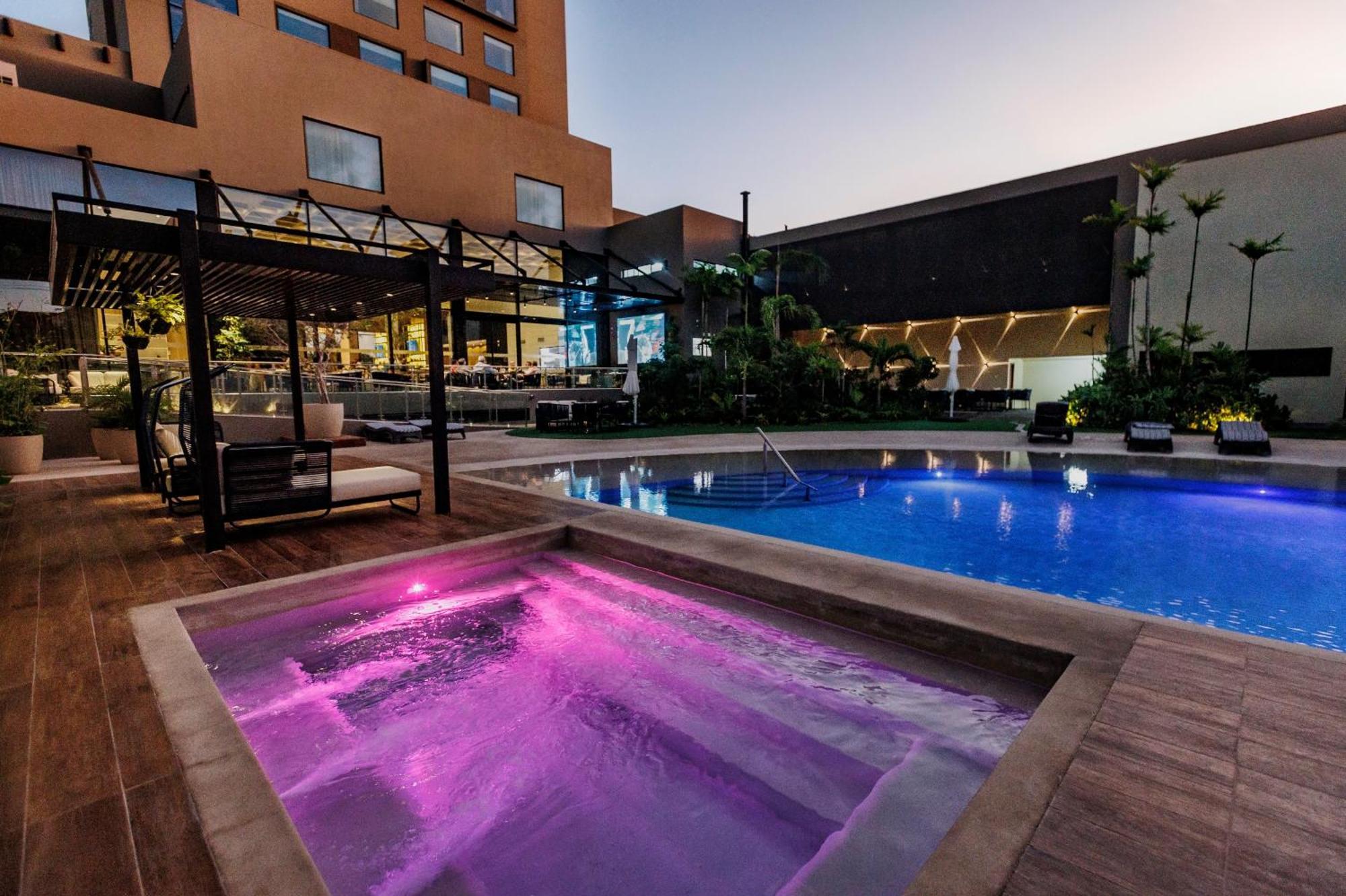 Novotel Santa Cruz De La Sierra Ngoại thất bức ảnh